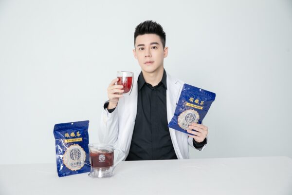翰方御品順孅茶由曾柏翰中醫師親自研發，是最適合現代人維持健康的養生漢方茶。