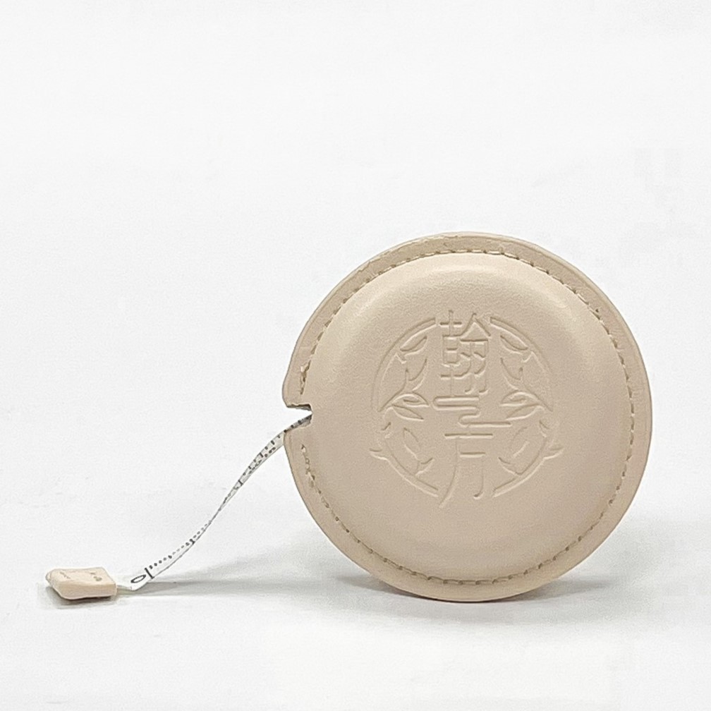 (贈品)皮革捲尺－知性裸 